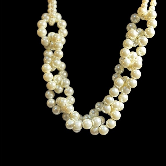 Faux Pearl Link 36” Long necklace no clasp simply wear by placing over head - Picture 2 of 3